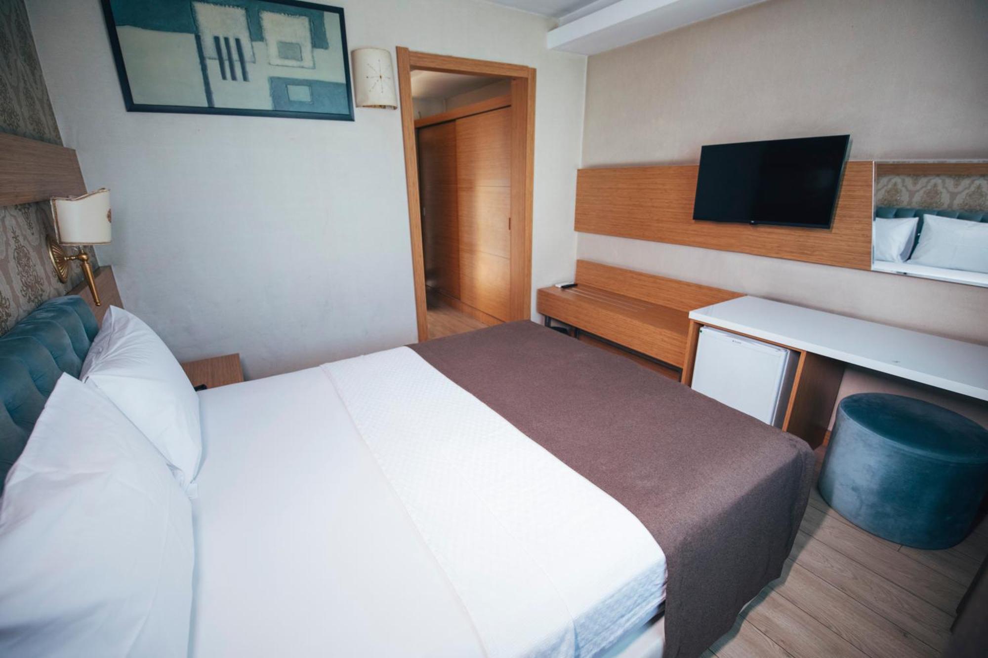 Royal Mersin Otel Buitenkant foto
