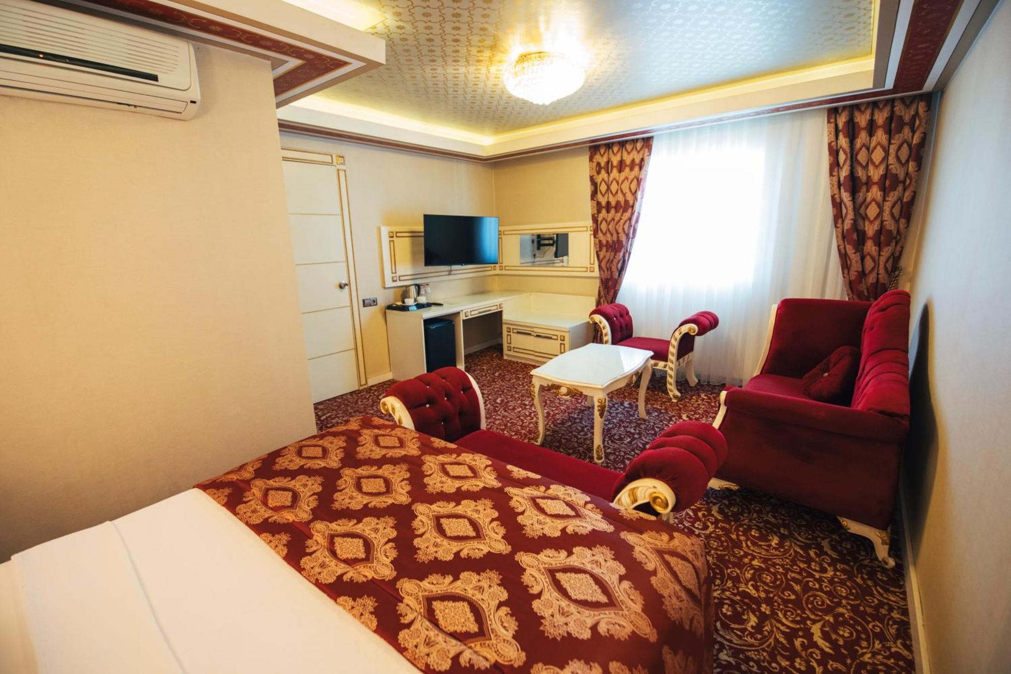 Royal Mersin Otel Buitenkant foto