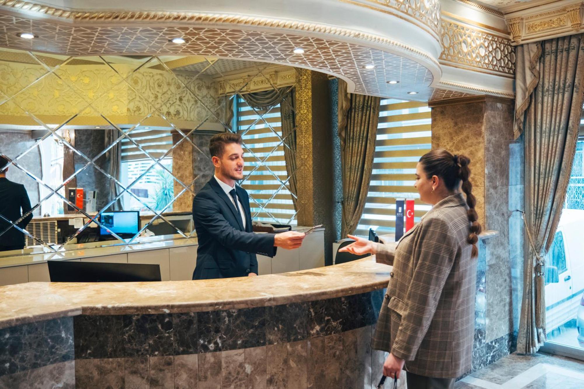 Royal Mersin Otel Buitenkant foto