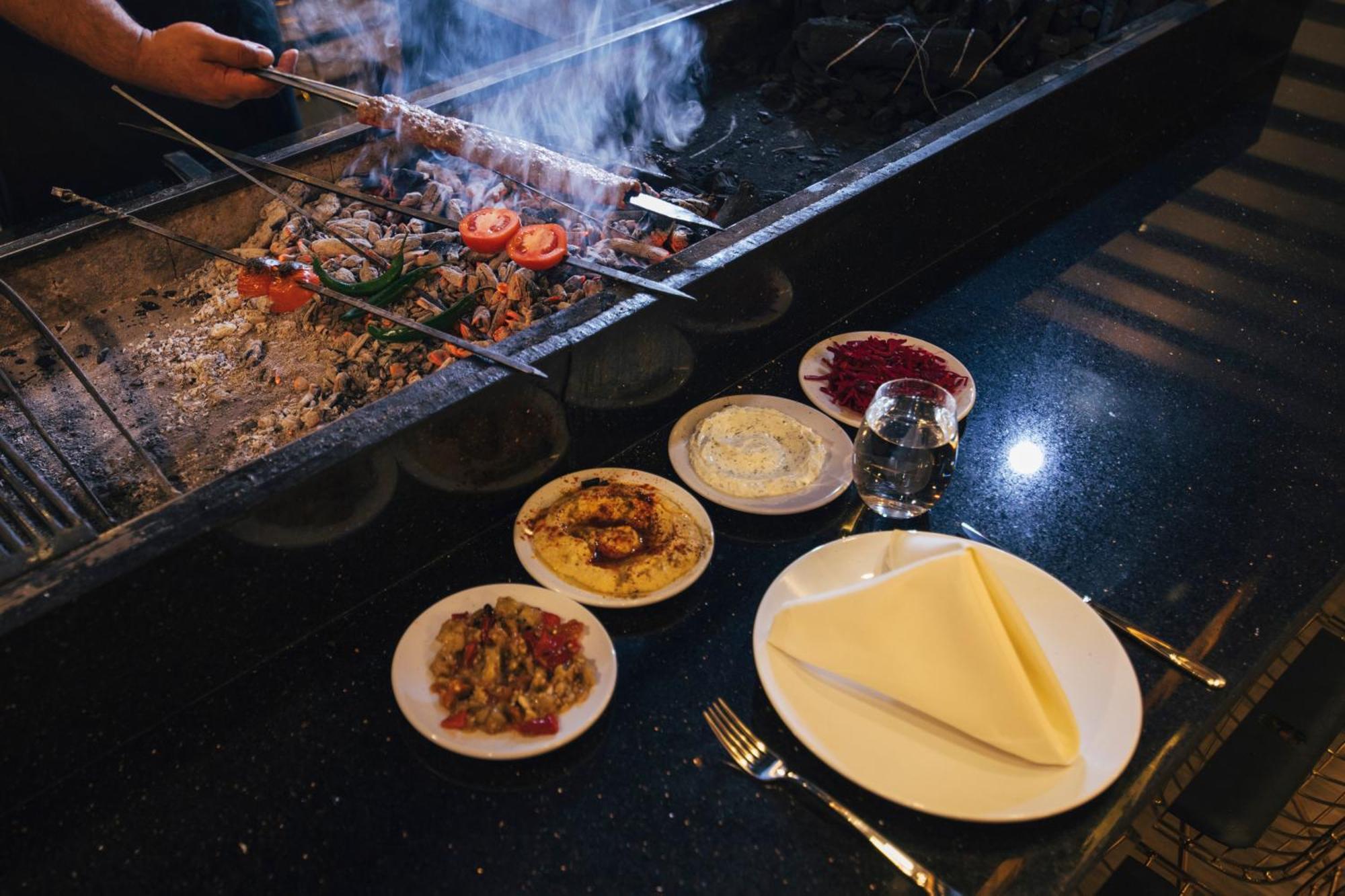 Royal Mersin Otel Buitenkant foto