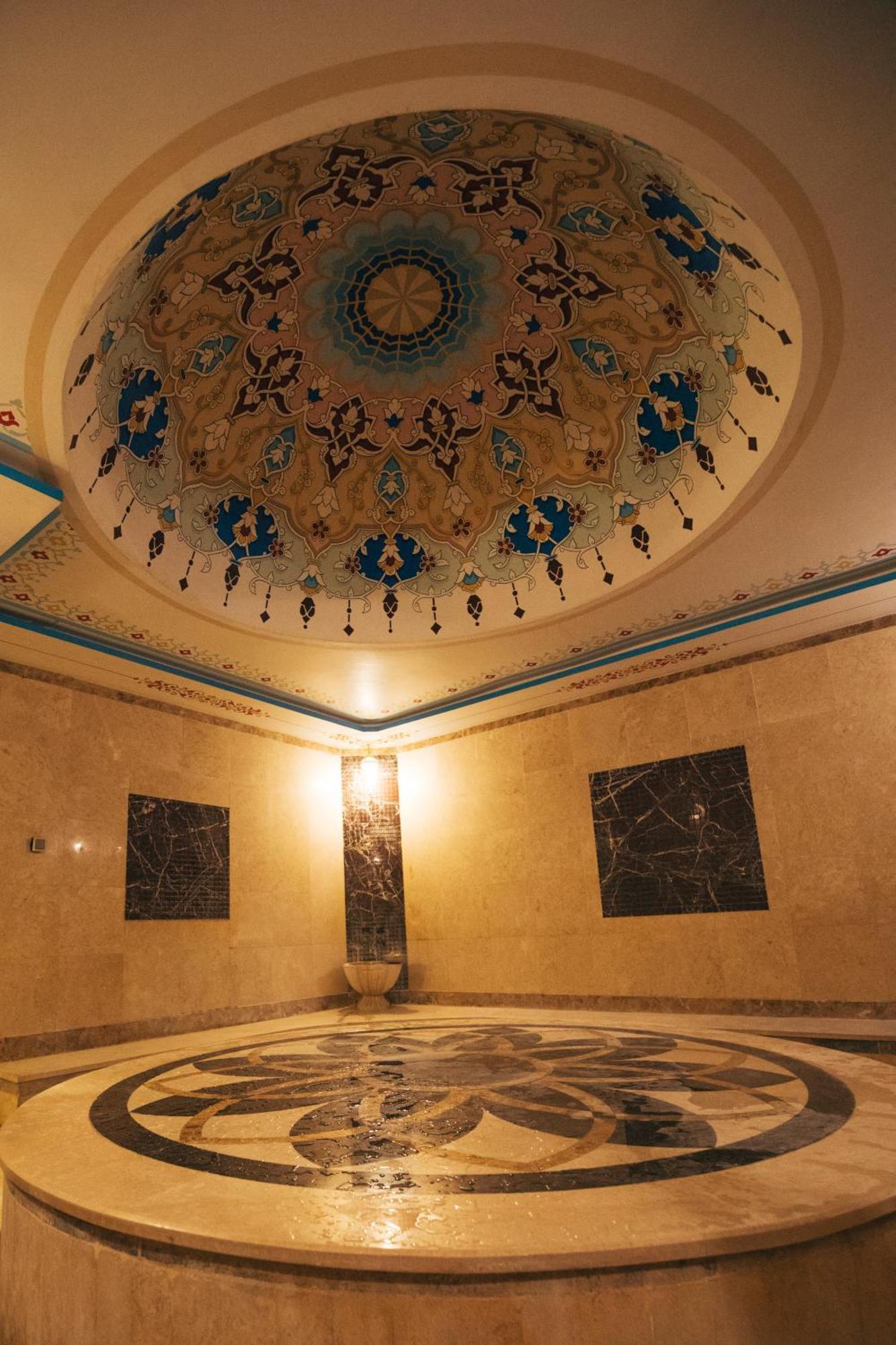 Royal Mersin Otel Buitenkant foto